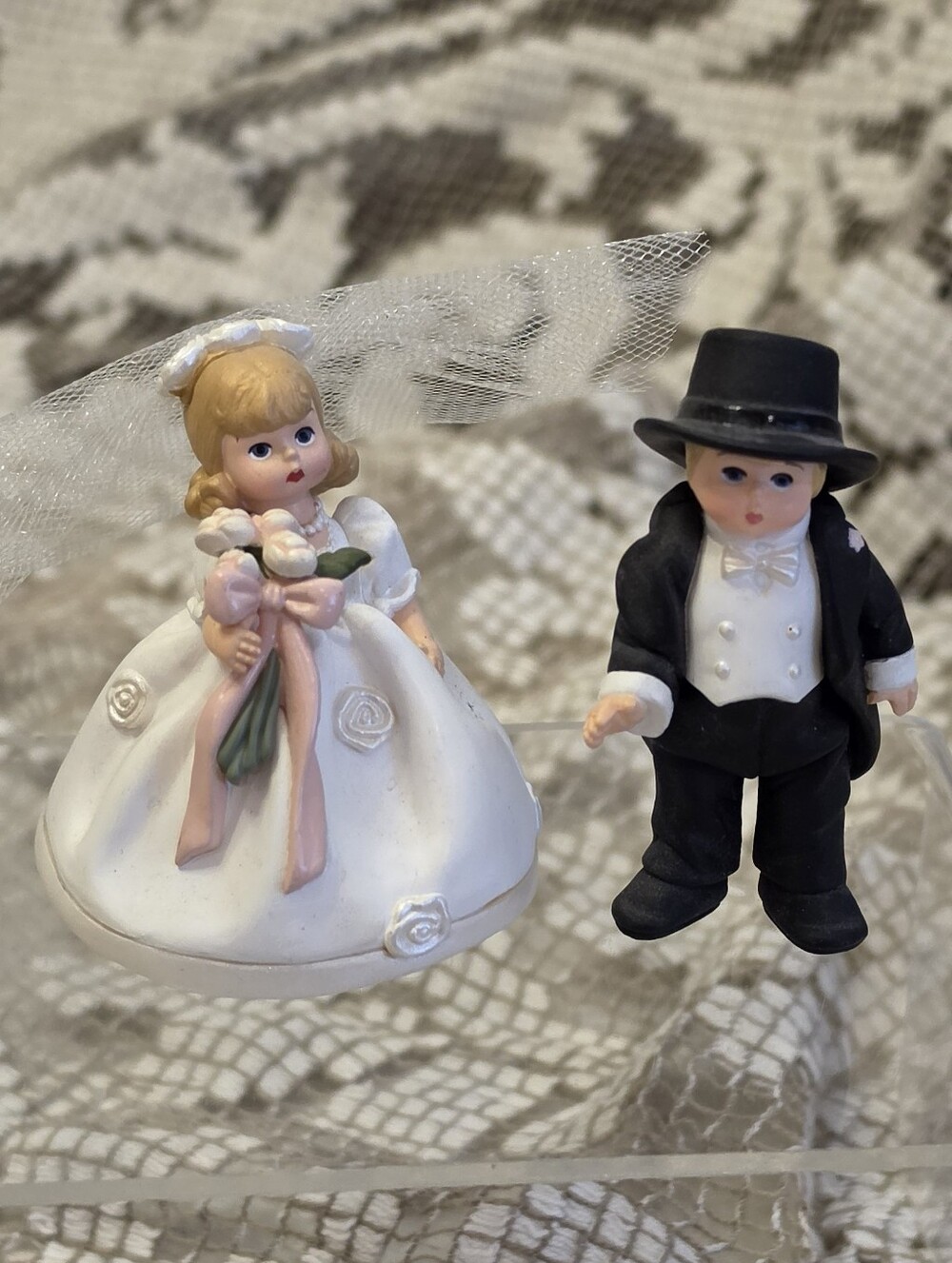 Vintage 1998 Hallmark Merry Miniatures Madame Alexander Bride Groom Figurine Set